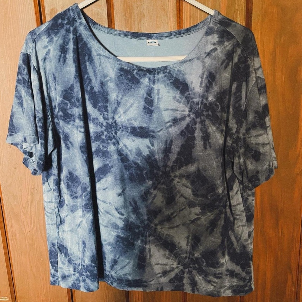 Old Navy Blue and White Boxy Relaxed Short Sleeve Tee